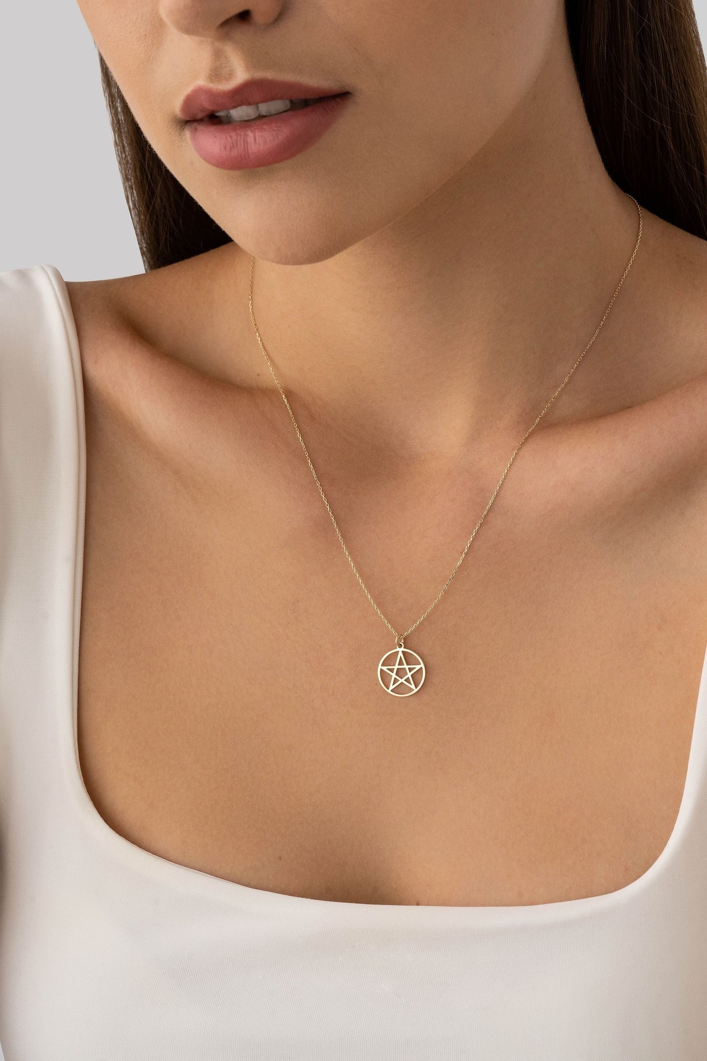 star-shaped mystical necklace solid gold