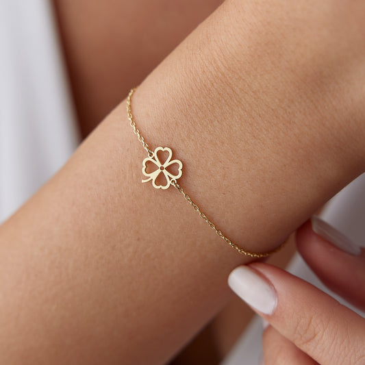 Clover Bracelet with Heart Leaves