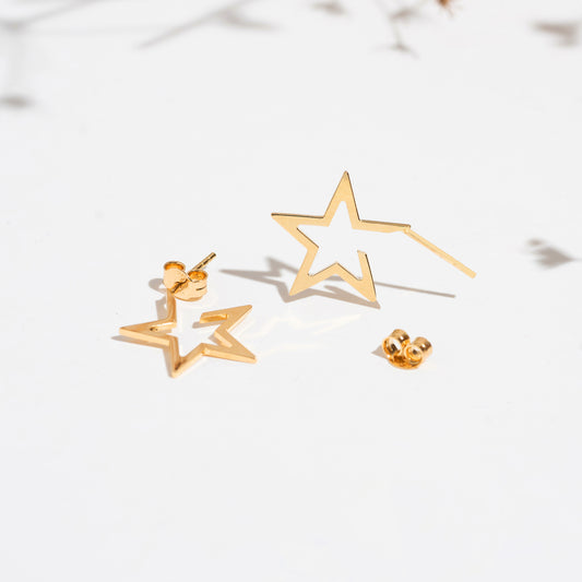 14K gold hollow star stud earrings