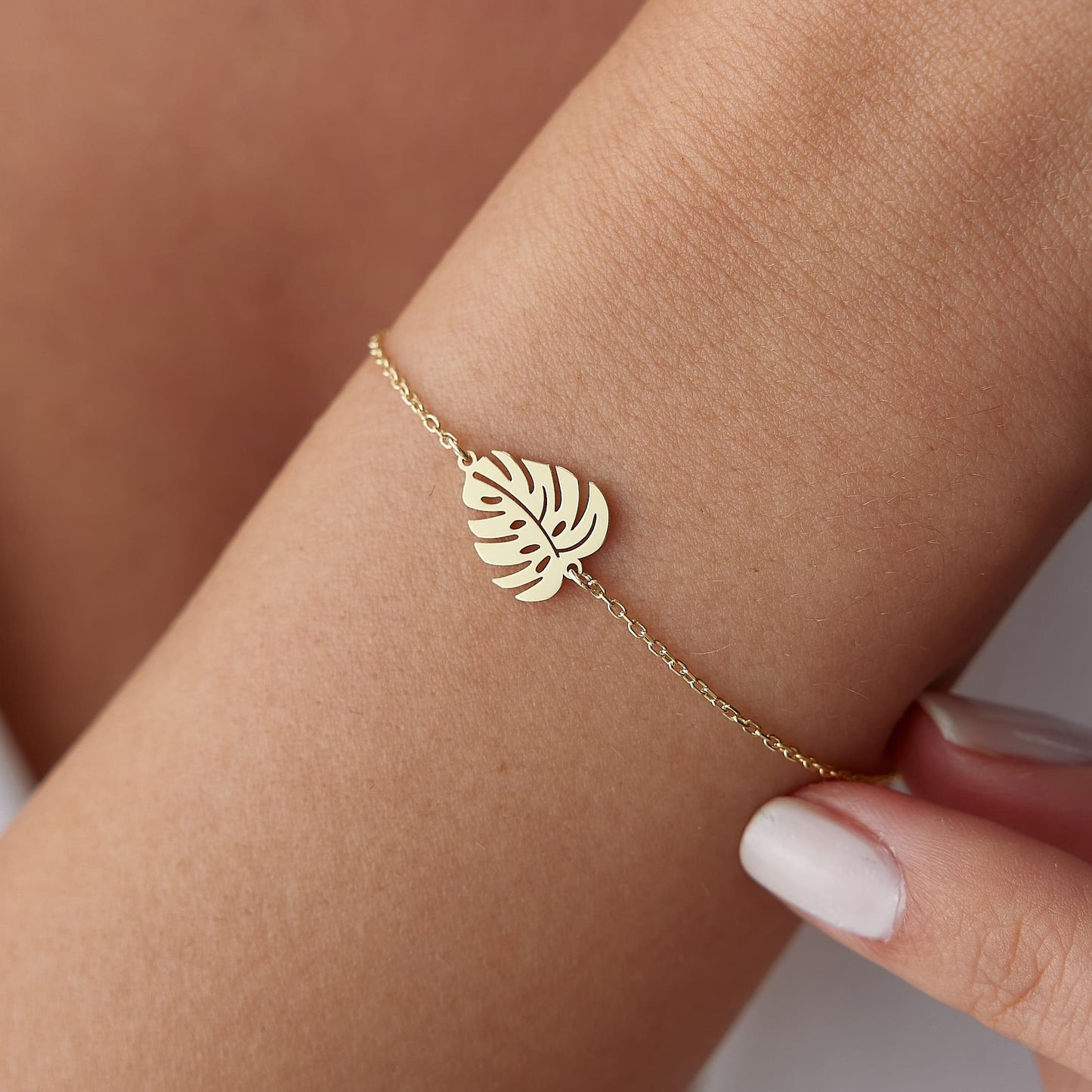 14K Gold Monstera Leaf Bracelet – Tropical Nature Charm