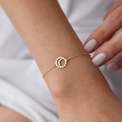 14K Gold Moon Sun Bracelet – Symbol of Eternal Unity