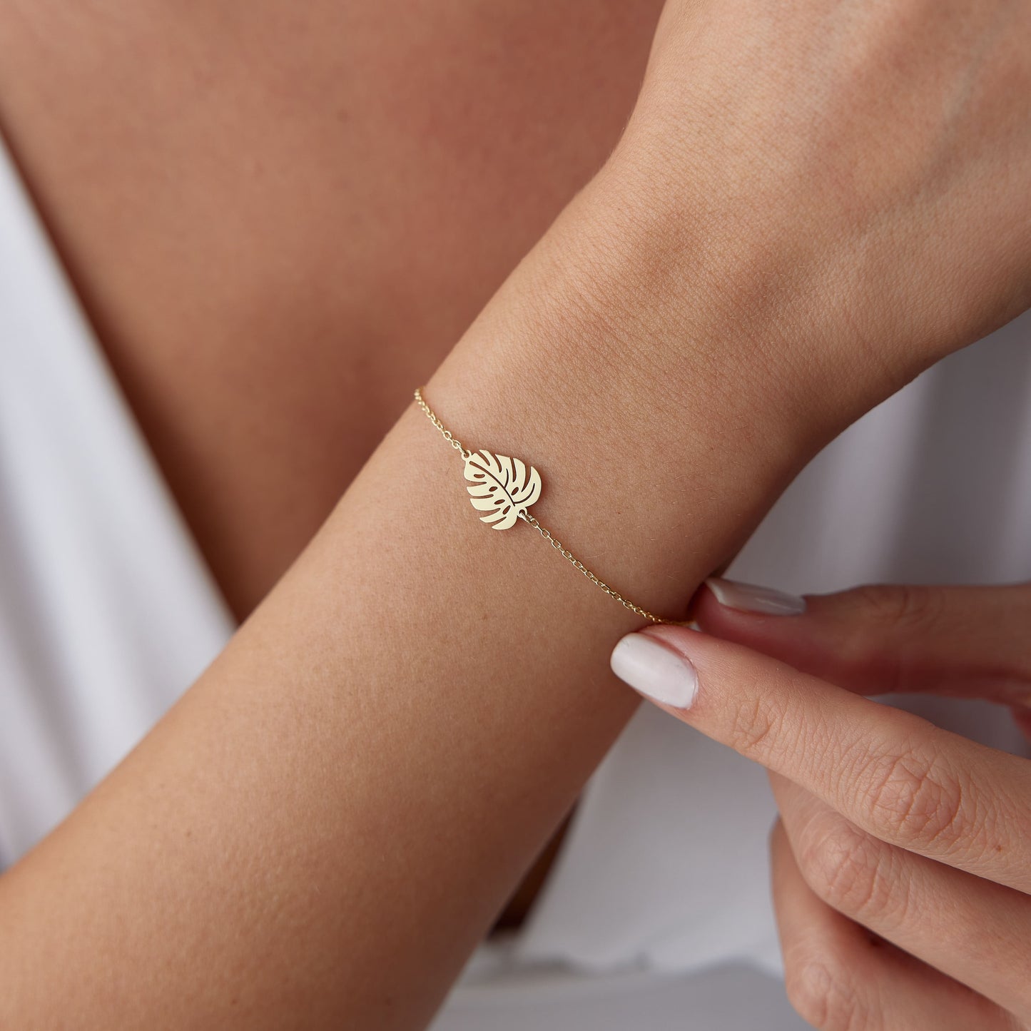 14K Gold Monstera Leaf Bracelet – Tropical Nature Charm