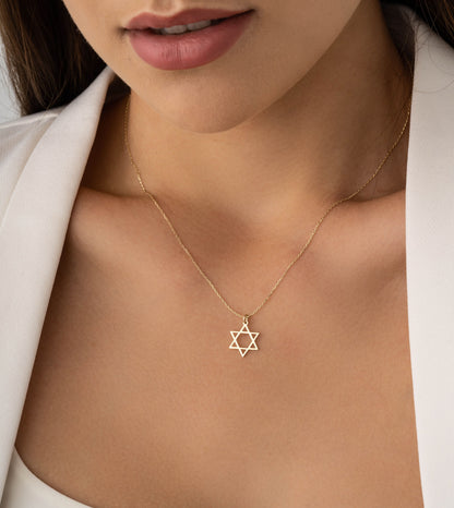 Dainty Jewish star pendant in solid 14K gold