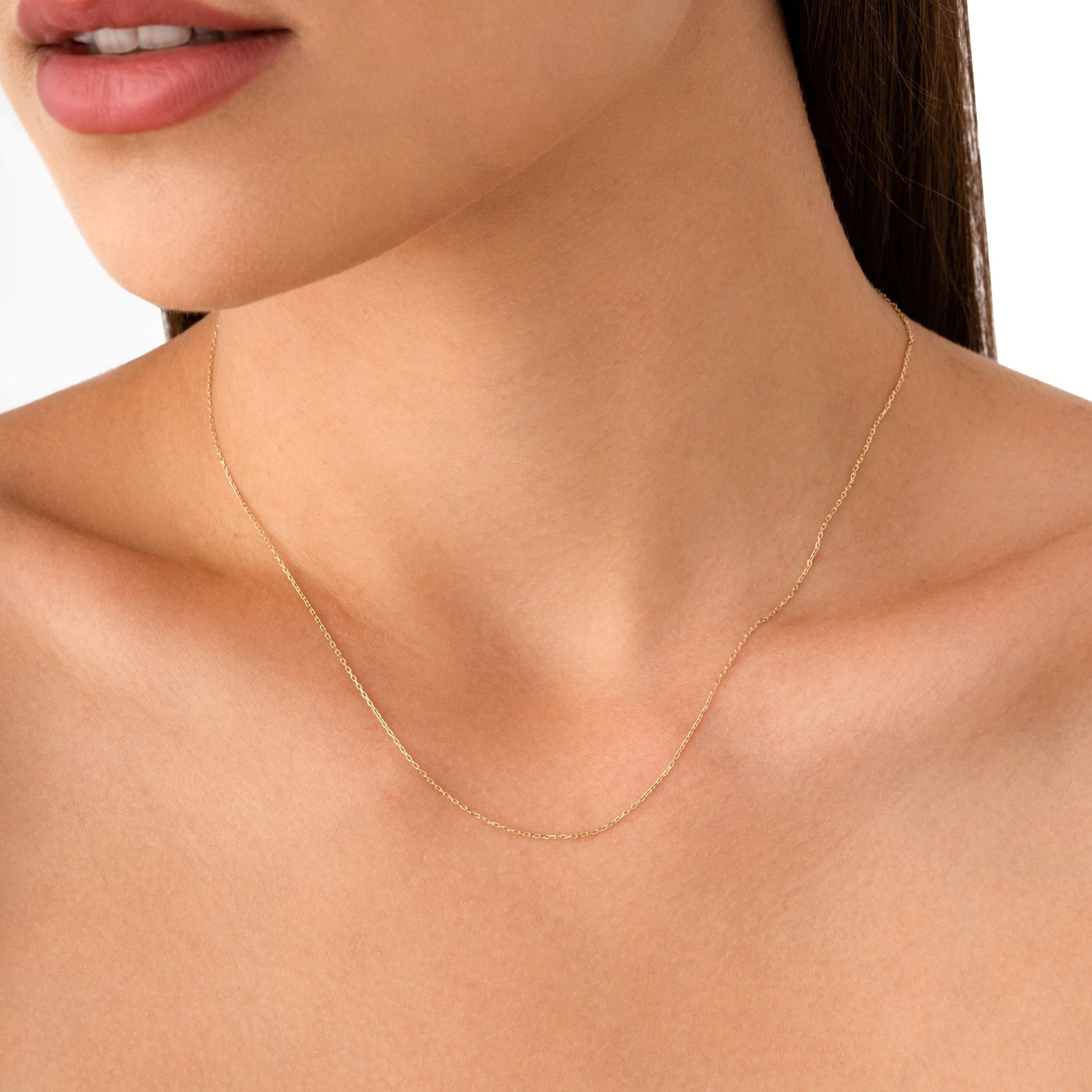 Elegant 14K gold cable chain for layering