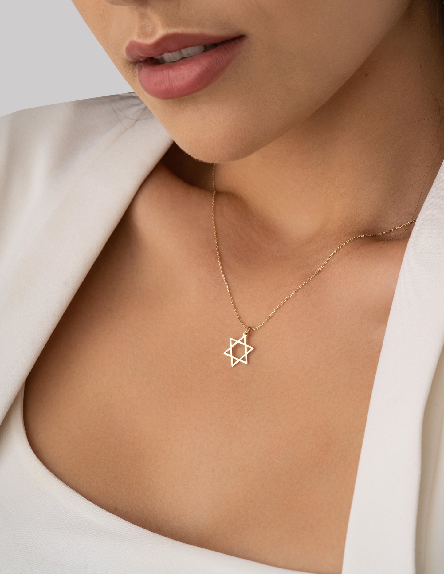 Elegant Magen David necklace – gold Judaica jewelry