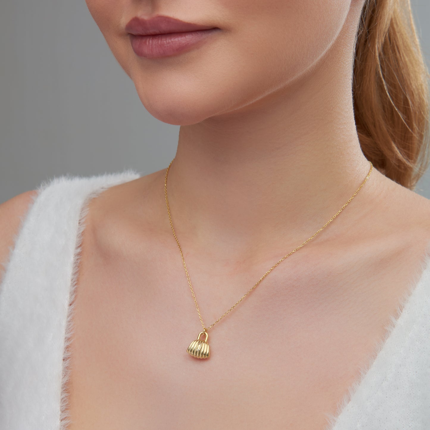 Bag Pendant Necklace