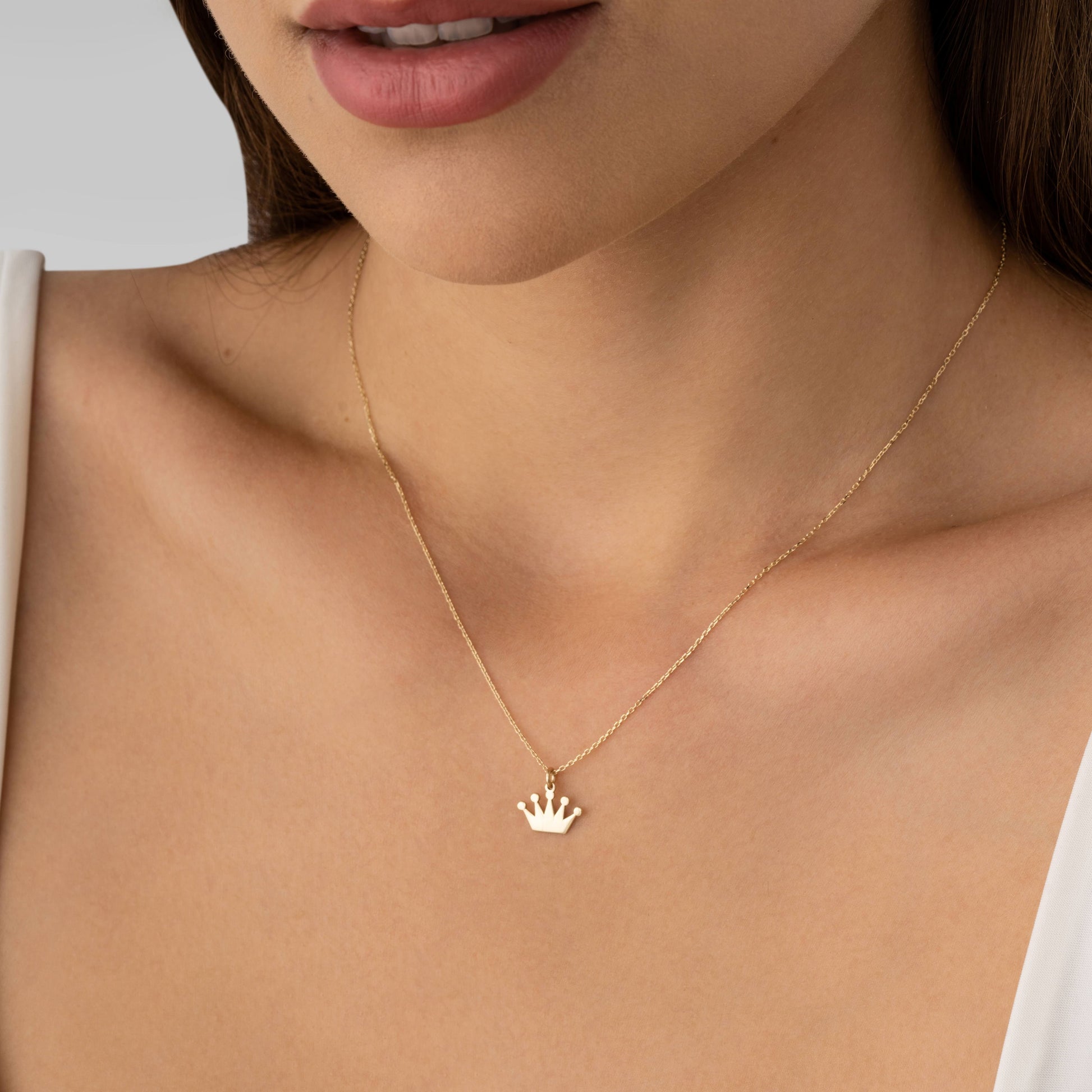 Solid gold crown pendant necklace for modern princesses