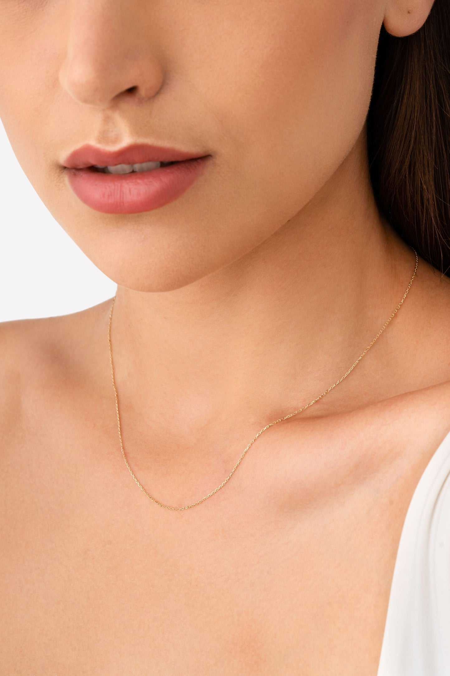 Timeless 14K gold chain necklace for everyday elegance