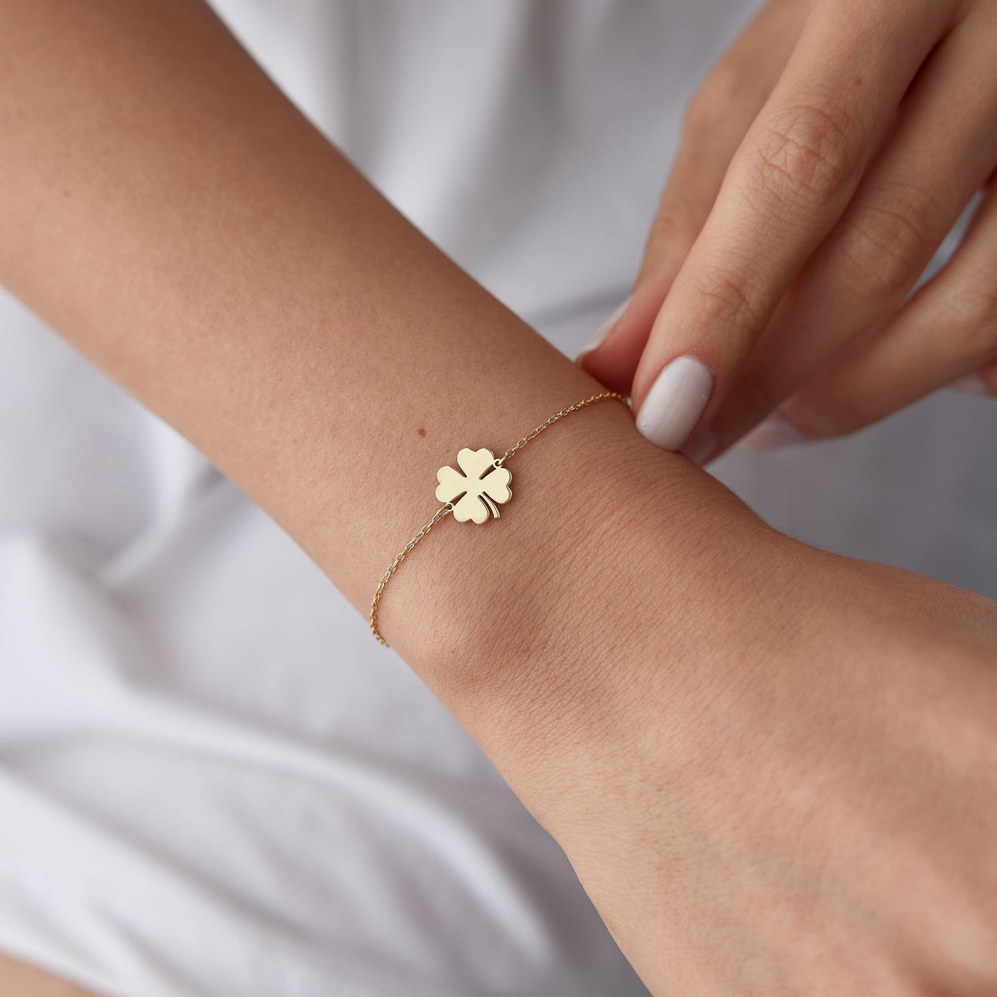 14K Gold Clover Bracelet – Lucky Four-Leaf Charm Jewelry